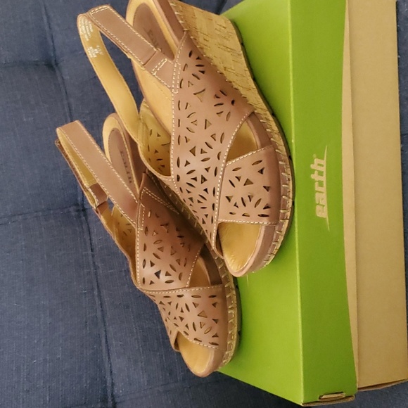 Earth Wedge Sandals - Picture 1 of 5